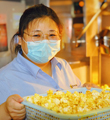 “爆米花一姐”坚守岗位14年,火出圈