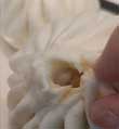 包子皮上疑似有绒毛异物?