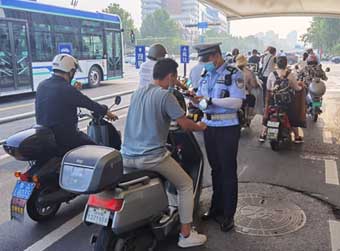我省电动自行车管理新规下月起实施