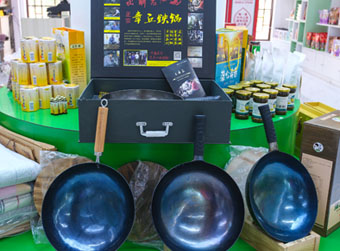 乡村振兴搭上“数字农村快车”