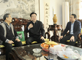 省国资委主任张斌看望鲁商集团老干部