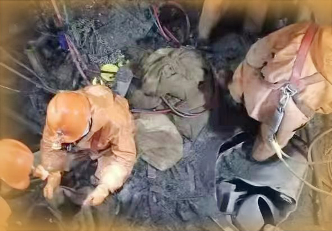 被困矿工井下搜寻其他工友