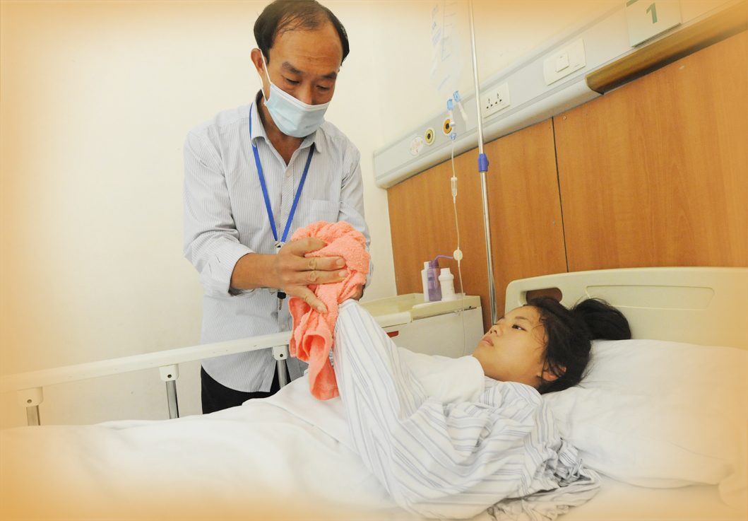 花季女孩突遭车祸截肢 醒来后她说想重返校园