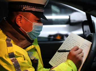 24小时在线 守护济南门户