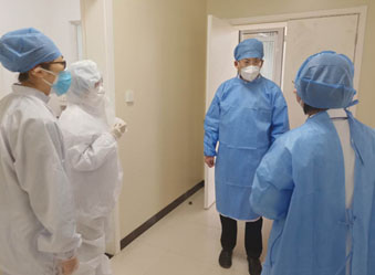 战“疫”英雄背后,一家三口从医