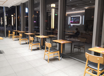 吃饭有名“堂”