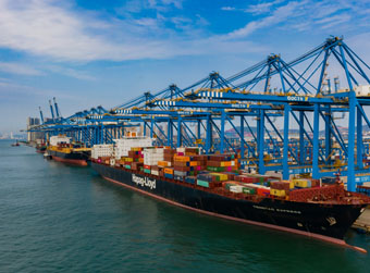 山东港口青岛港铸造码头“最强大脑”