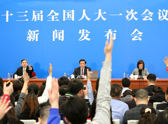 设监察委,实现公职人员监察全覆盖